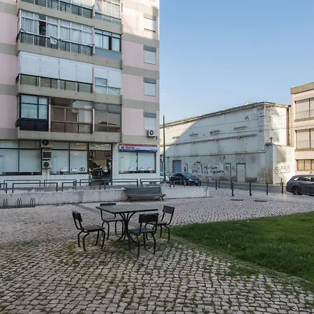 Belem 2Br With Balcony & City Views By Lovelystay Lisbon