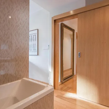 2 Bedroom Belem Wonder By Lovelystay Apartmán Lisboa