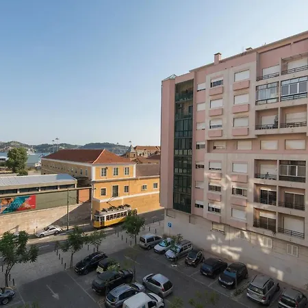 2 Bedroom Belem Wonder By Lovelystay Appartement Lisboa